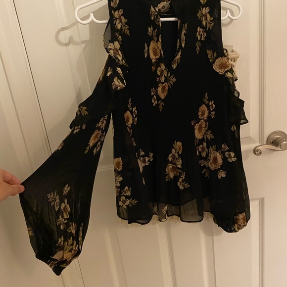 Floral chiffon blouse with puffy sleeves - Picture 3 of 7
